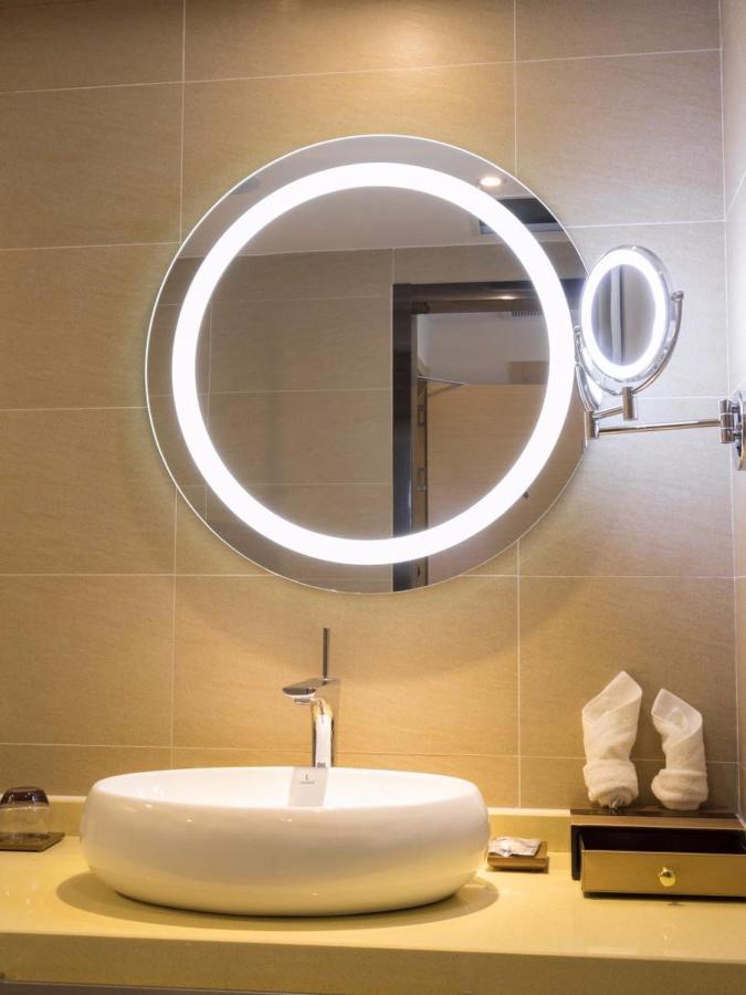 Lavande Hotel Luzhou Jiale Century City Zewnętrze zdjęcie